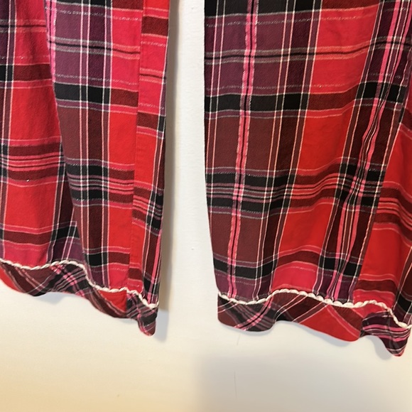 Victoria’s Secret Holiday Edition Flannel Pajama Set - Picture 6 of 10